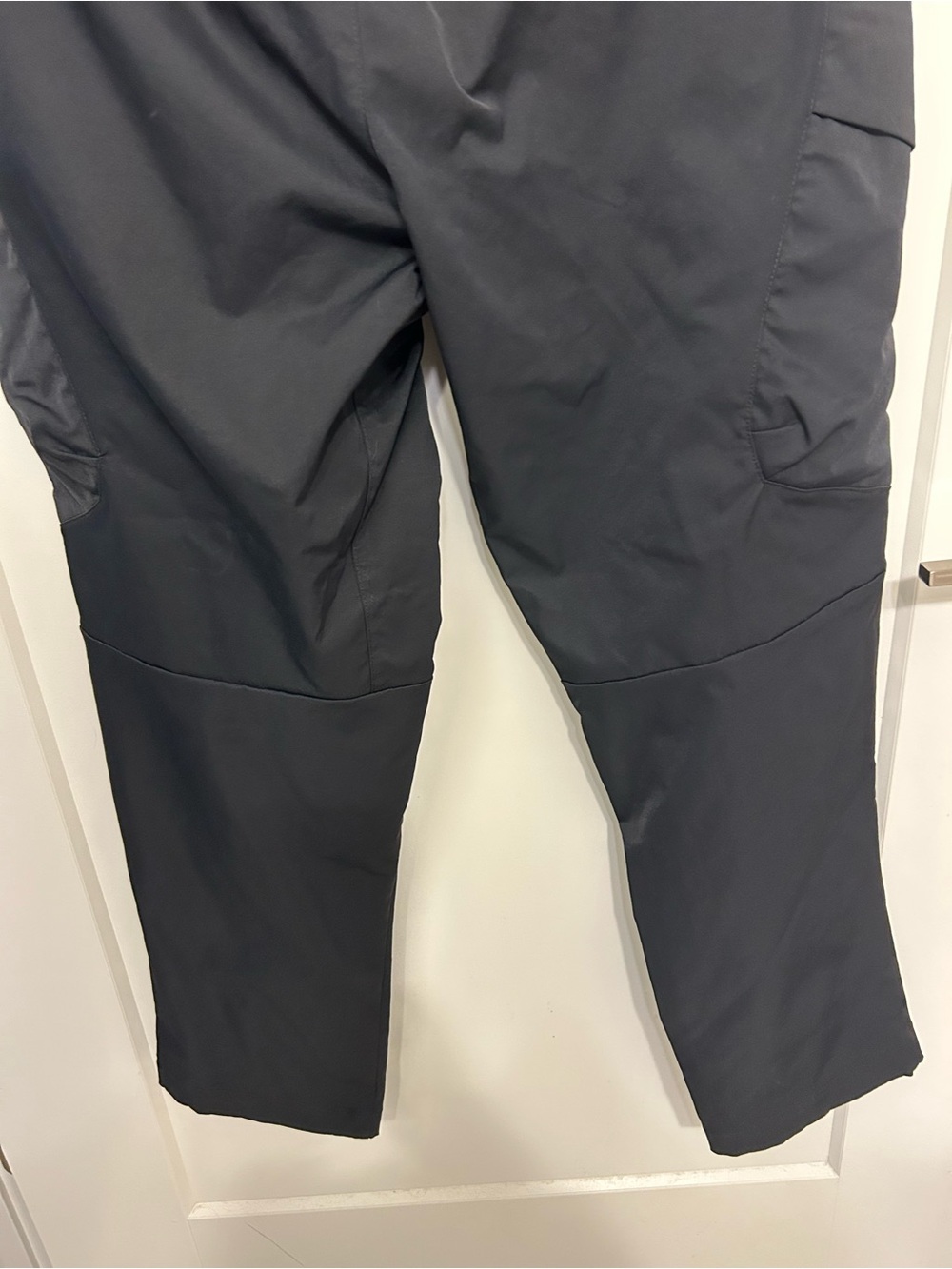 Like New Nike Men's Sportswear Tech Essentials Woven Unlined Cargo Pants - Picture 13 of 14